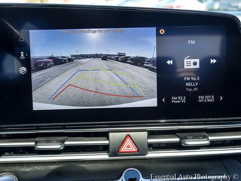 Used 2025 Hyundai Elantra Limited FWD image 20
