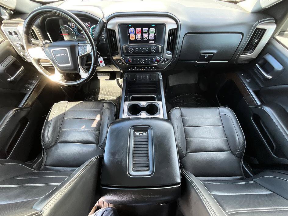 Used 2018 GMC Sierra 2500 Denali w/ Duramax Plus Package AWD/4WD image 9