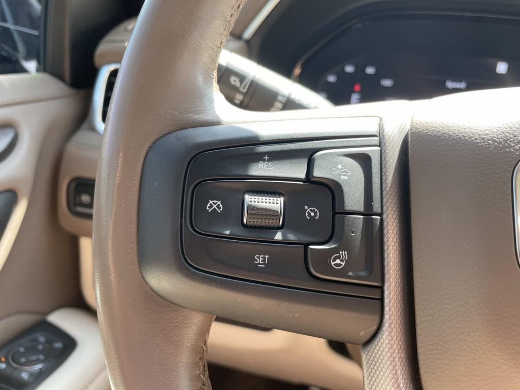 Used 2023 GMC Yukon Denali AWD/4WD image 15