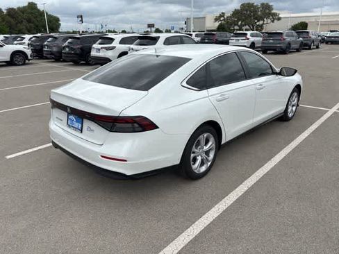 Used 2025 Honda Accord LX image 5