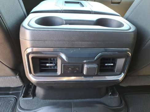 Used 2022 GMC Sierra 3500 AT4 w/ AT4 Preferred Package AWD/4WD image 15
