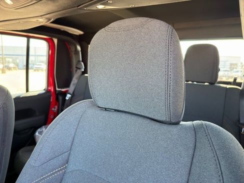 New 2024 Jeep Gladiator Sport image 21