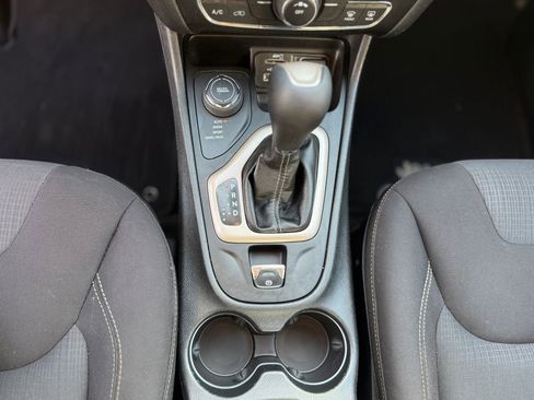 Used 2016 Jeep Cherokee Latitude image 20