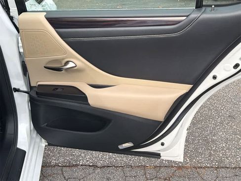 Used 2020 Lexus ES 350 w/ Premium Package image 15