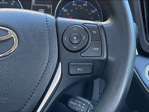 Certified 2018 Toyota RAV4 XLE FWD image 12