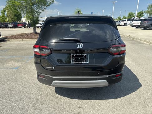 Used 2025 Honda Pilot EX-L image 6