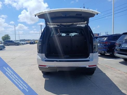 Used 2026 Chevrolet Tahoe LT w/ Comfort Package RWD image 9