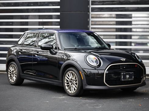 Used 2025 MINI Cooper S image 1