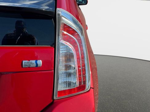 Used 2014 Toyota Prius Two image 9