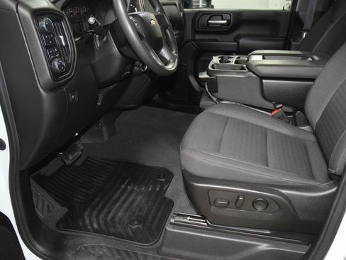 Used 2024 Chevrolet Silverado 2500 Custom w/ Custom Value Package image 42