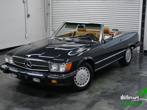 Used 1989 Mercedes-Benz 560 SL image 3