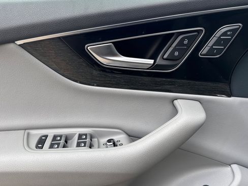 Used 2019 Audi Q7 3.0T Premium Plus w/ Premium Plus Package image 15