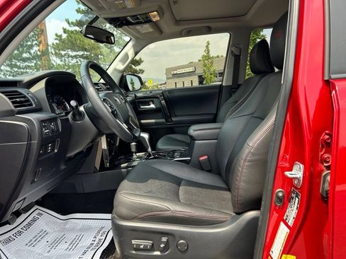 Used 2019 Toyota 4Runner TRD Off-Road Premium AWD/4WD image 24