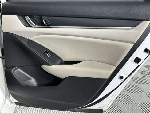 Used 2021 Honda Accord LX image 30