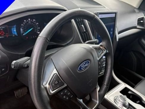 Used 2024 Ford Edge SEL AWD/4WD image 16