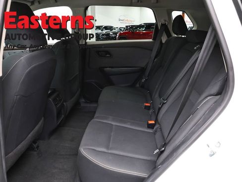 Used 2023 Nissan Rogue S AWD/4WD image 22