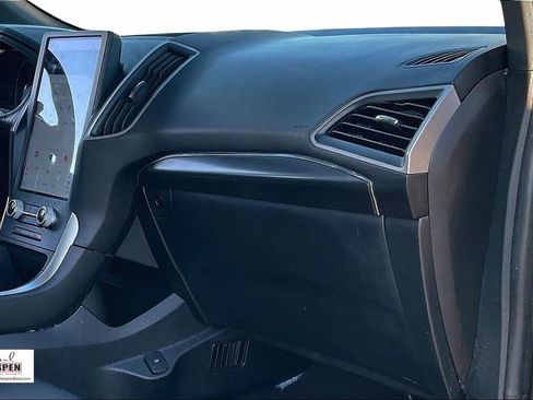 Used 2024 Ford Edge ST-Line image 16