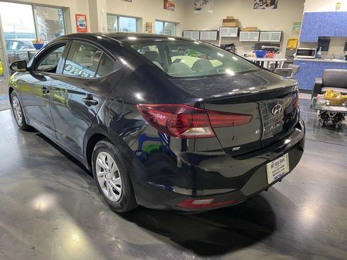 Used 2020 Hyundai Elantra SE FWD image 6
