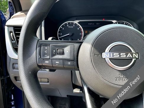 Used 2022 Nissan Rogue SV AWD/4WD image 14