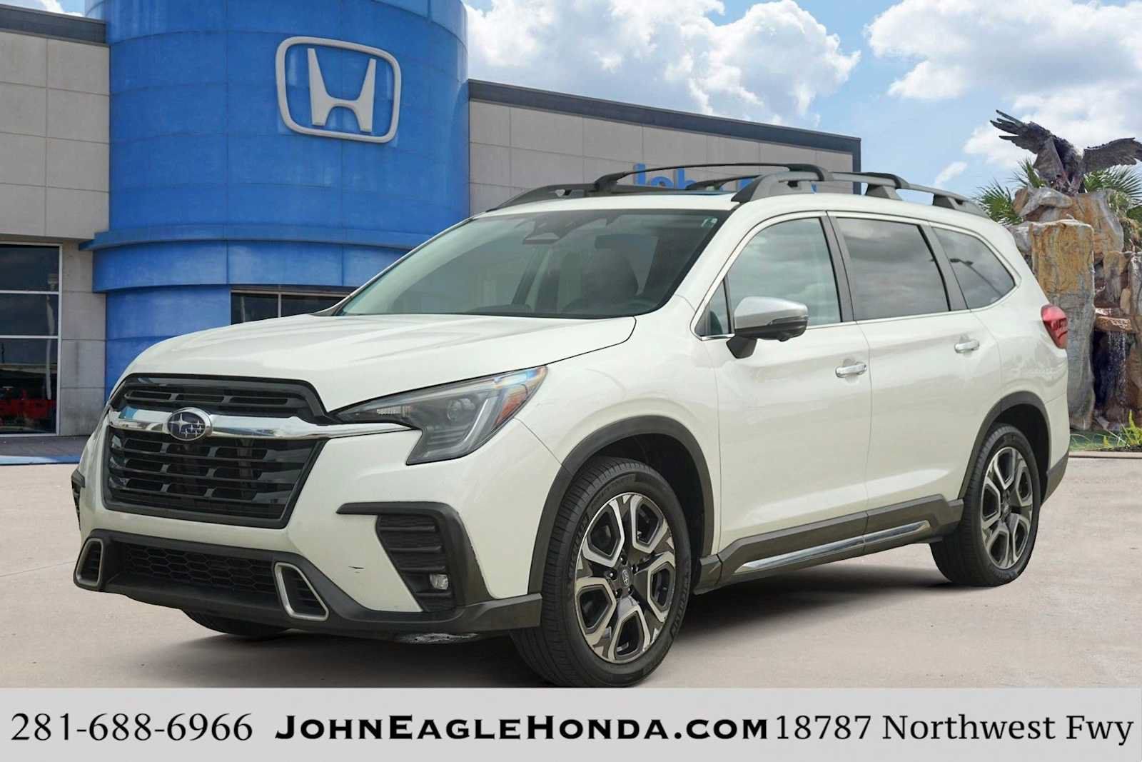 Used 2023 Subaru Ascent Touring AWD/4WD image 1