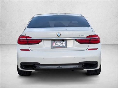 Used 2016 BMW 750i image 6