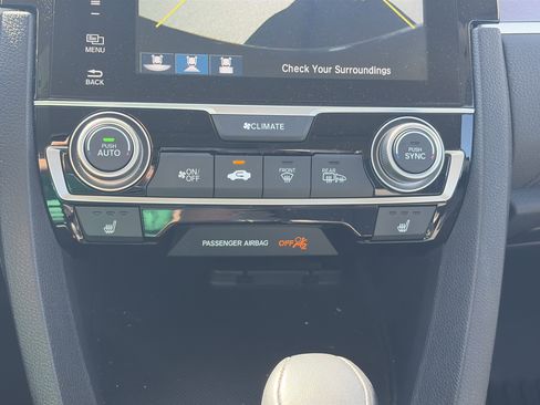 Used 2017 Honda Civic Touring image 32