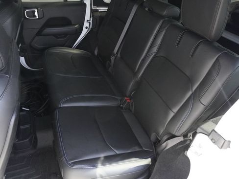 Used 2024 Jeep Wrangler Unlimited Rubicon 4xe AWD/4WD image 30