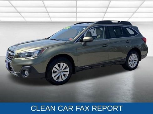Used 2019 Subaru Outback 2.5i Premium AWD/4WD image 4