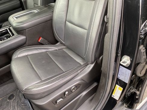 Used 2021 GMC Yukon XL Denali w/ Advanced Technology Package image 19