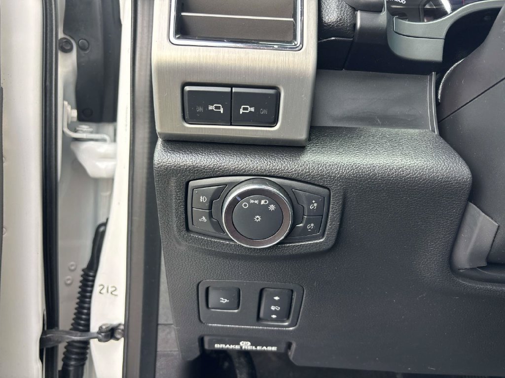 Used 2019 Ford F350 Platinum w/ Platinum Ultimate Package AWD/4WD image 19