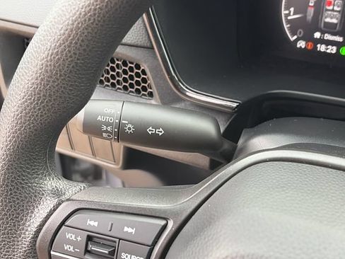 Used 2025 Honda CR-V LX image 30
