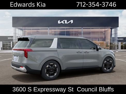 New 2026 Kia Carnival EX FWD image 7