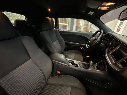 Used 2020 Dodge Challenger SXT image 20