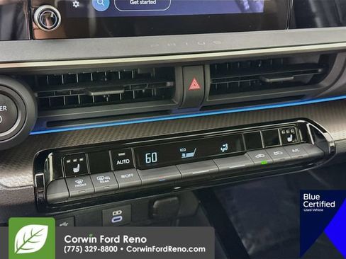 Used 2025 Toyota Prius XLE AWD/4WD image 19