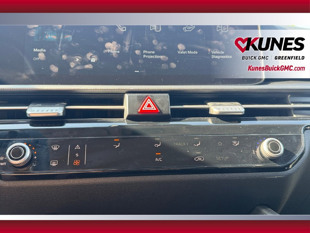 Used 2026 Kia Sportage LX FWD image 28