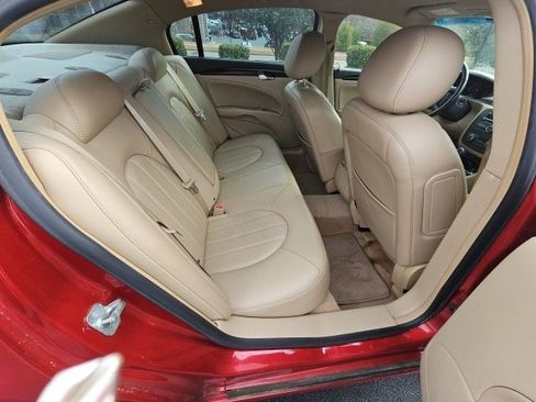 Used 2011 Buick Lucerne CXL image 12
