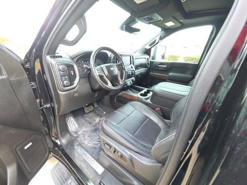 Used 2023 Chevrolet Silverado 2500 High Country w/ Z71 Off-Road Package image 14