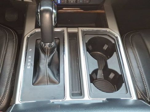 Used 2019 Ford F150 Lariat w/ Equipment Group 502A Luxury AWD/4WD image 6