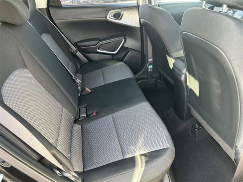 Used 2023 Kia Soul LX image 11