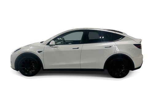 Certified 2023 Tesla Model Y Long Range AWD/4WD image 3