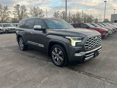 Used 2023 Toyota Sequoia Capstone AWD/4WD image 6