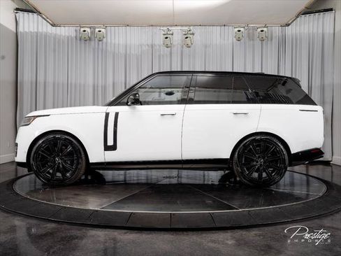 Used 2025 Land Rover Range Rover Autobiography AWD/4WD image 5