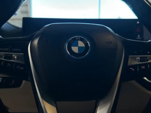 Used 2023 BMW i4 eDrive40 w/ Parking Assistance Package RWD image 29