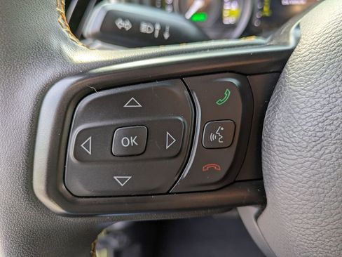 Used 2024 Jeep Wrangler Unlimited w/ Convenience Group image 16