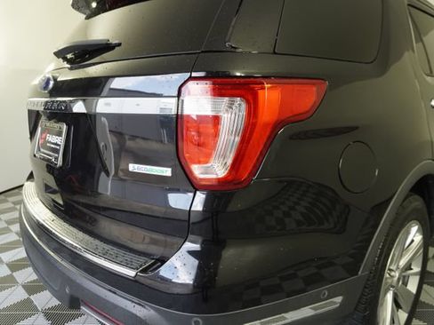 Used 2019 Ford Explorer Limited w/ Ford Safe & Smart Package FWD image 13