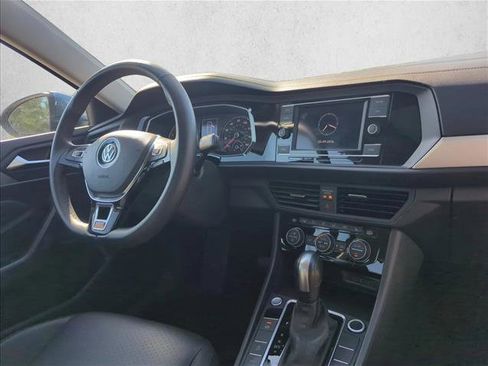 Used 2020 Volkswagen Jetta FWD image 27