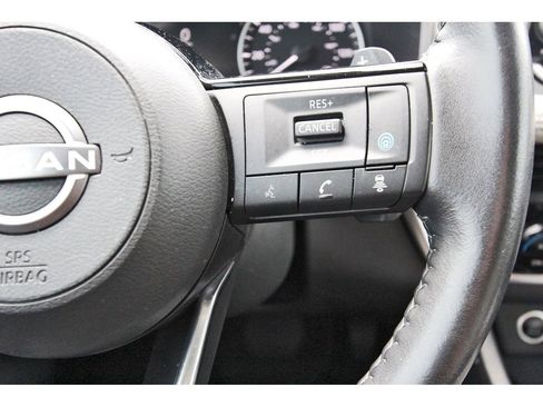 Used 2023 Nissan Rogue SV w/ SV Premium B Package image 14