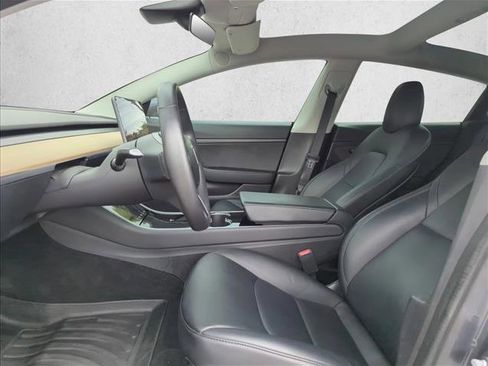 Used 2020 Tesla Model 3 Standard Range image 17