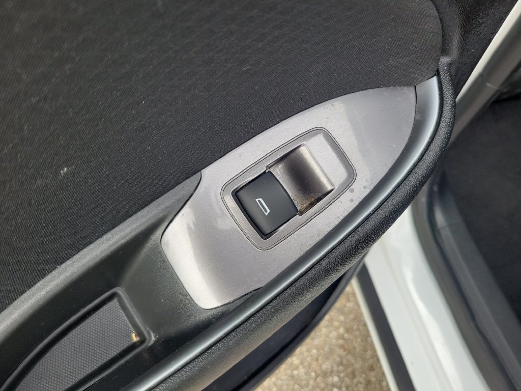 Used 2024 Chevrolet Malibu LT FWD image 15