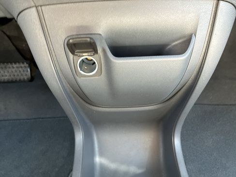 Used 2018 Chevrolet Bolt LT FWD image 33